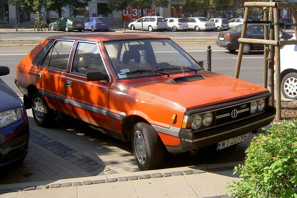 Polonez-1500-09-wiki.jpg